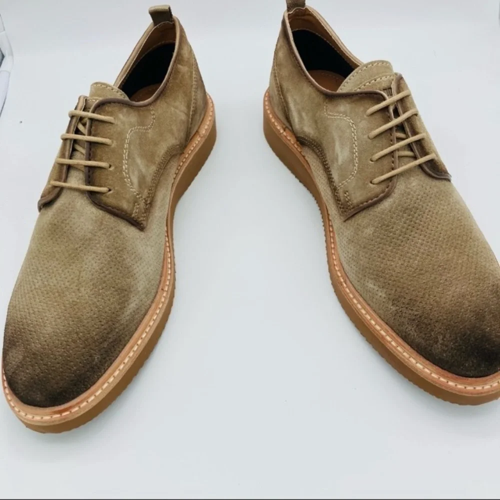 NWT STEVE MADDEN VOYAGEE SUEDE PLAIN TOE DERBY